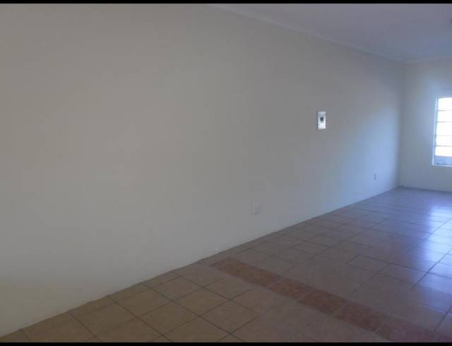 2 BEDROOM PROPERTY TO RENT IN GEZINA